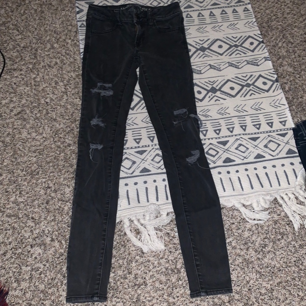 American Eagle faded black ripped jegging